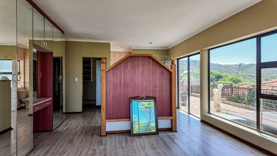 5 Bedroom Property for Sale in Hersham Western Cape